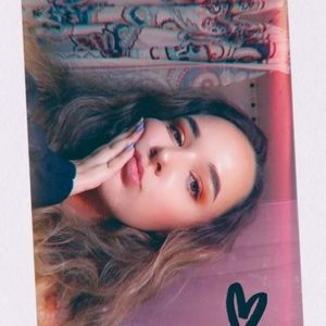 Meet your Posher, Raquel